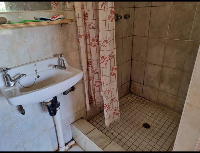 5 BEDROOM HOUSE SOLD IN MERRIVALE